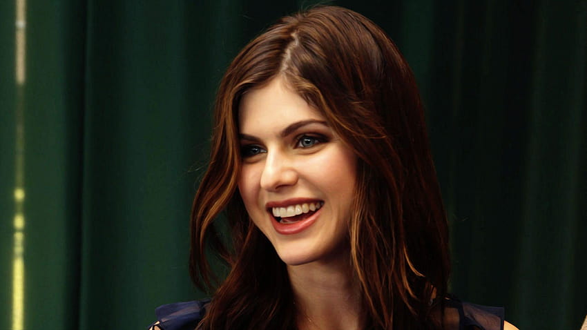 Alexandra Daddario Hd Wallpaper Pxfuel