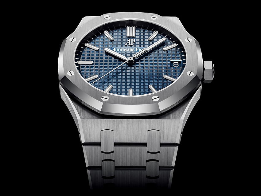 In the loupe: Audemars Piguet's Royal Oak, a modern icon that saved its company HD wallpaper
