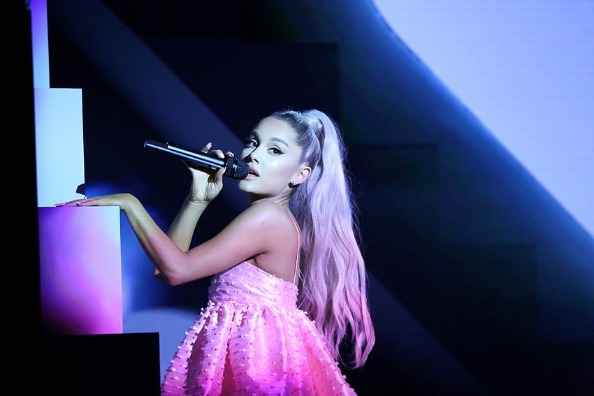 Ariana Grande Opens Up to Fans About How Music 'Saved Her Life' in an Emotional Instagram, ariana grande songs HD wallpaper