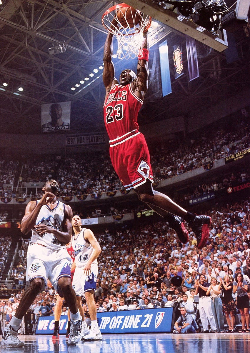 Michael Jordan Dunk ด้วยความละเอียดสูง วอลล์เปเปอร์โทรศัพท์ HD