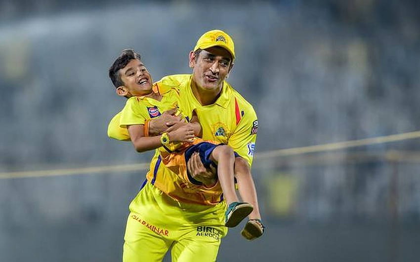 IPL 2019: MS Dhoni се присъединява към синовете на Watson и Tahir в игриво бягане, dhoni csk цял екран HD тапет