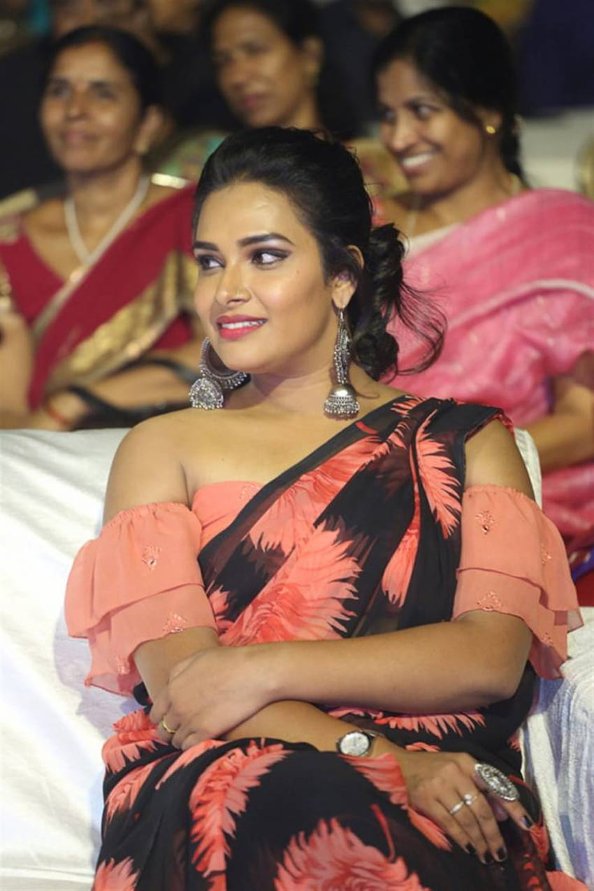Indian TV Actress Hari Teja Hot In Black Saree HD phone wallpaper