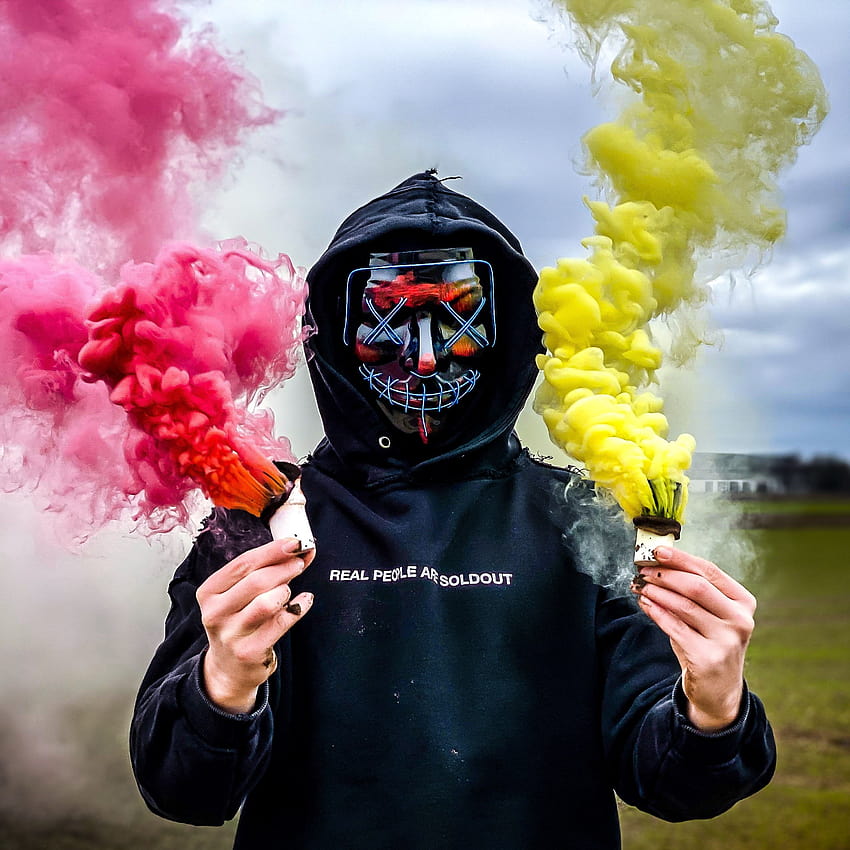 estoque de máscara de hacker neon 3d, bombas de fumaça coloridas, dia das bruxas, máscara de hacker neon Papel de parede de celular HD