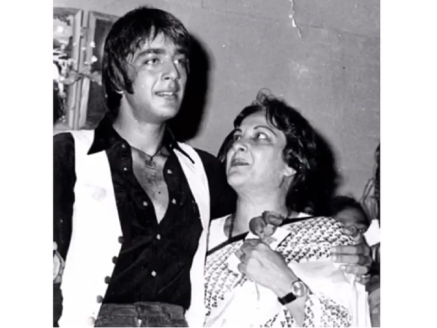 Sanjay Dutt's tribute to 'best mother' Nargis on her birth anniversary HD wallpaper
