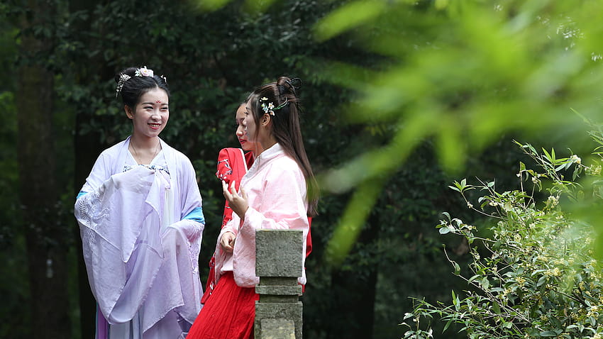 Ancient fashion: Young Chinese revive traditional clothes Hanfu, chinese hanfu HD wallpaper