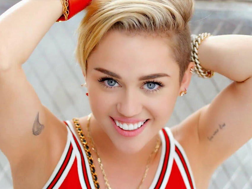 Miley Cyrus Admits She Started Smoking Weed Again And Probably, miley cyrus mothers daughter HD wallpaper