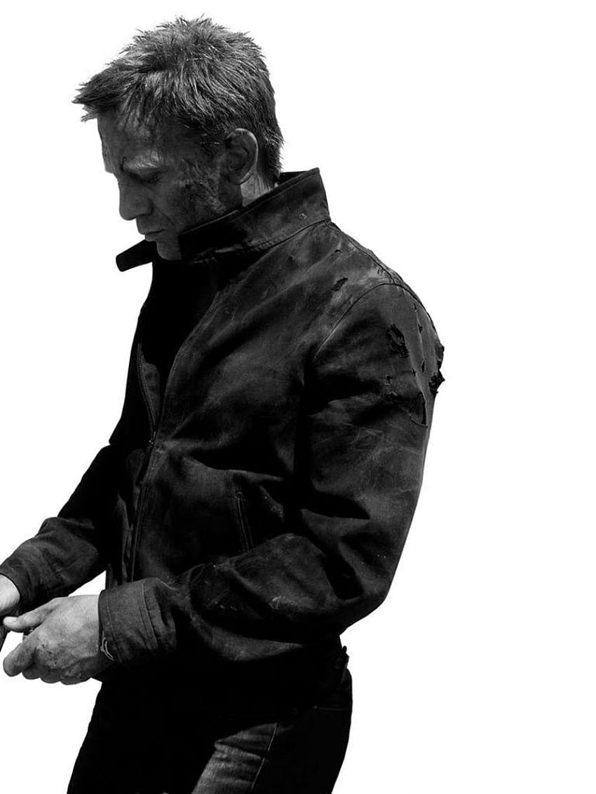 768x1024 Daniel Craig as James Bond Ipad, daniel craig james bond HD phone  wallpaper | Pxfuel