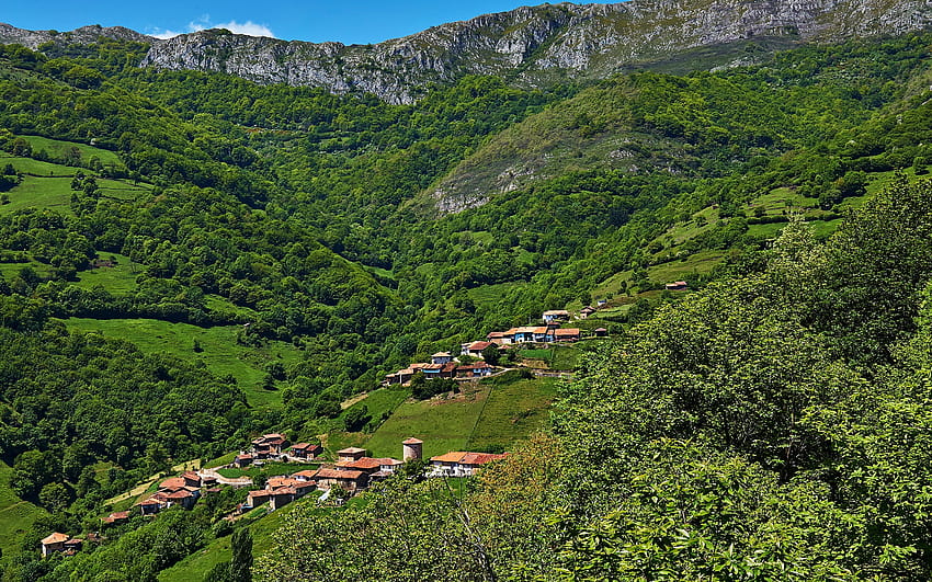 Asturias, İspanya, evler, dağlar 2560x1600 HD duvar kağıdı