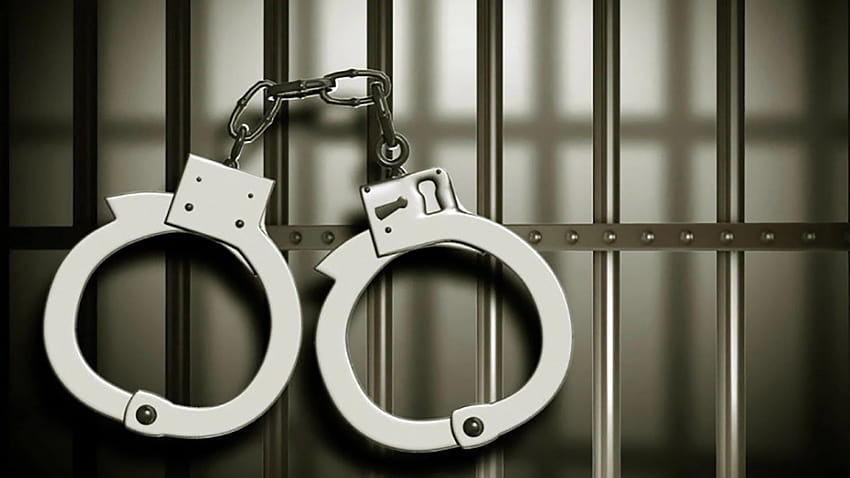 Honeymoon ends in handcuffs when wrong Louisiana woman arrested, handcuffs women HD wallpaper