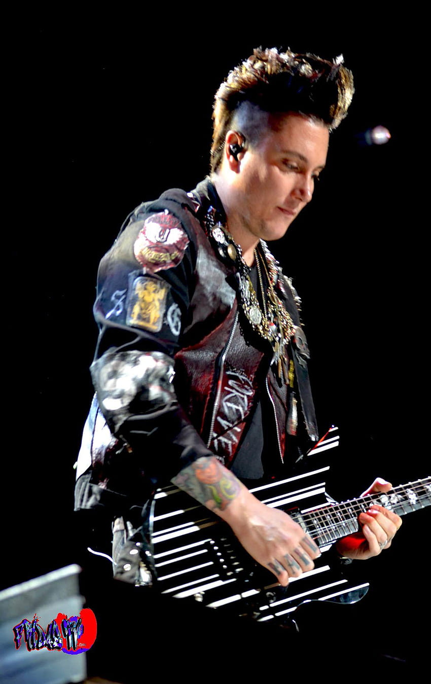 Synyster Gates World added a new photo. - Synyster Gates World