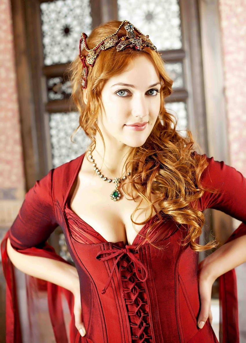 Pin by ChicBahar on Hurrem Sultan Inspiration | Elven hairstyles, Beauty  girl, Turkish beauty