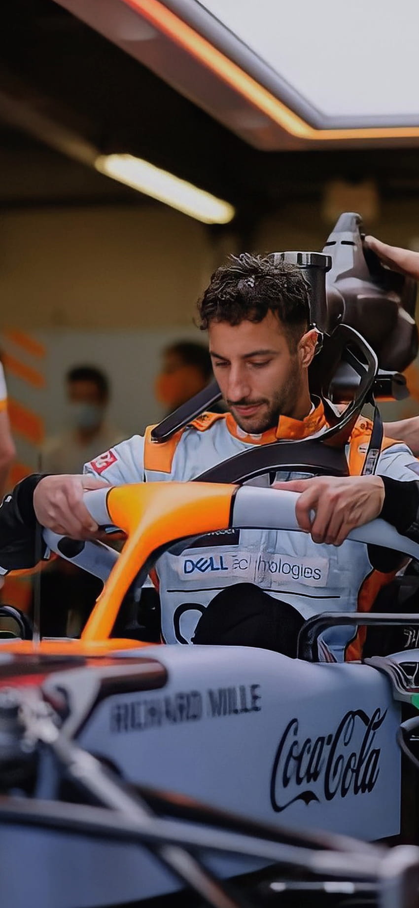 f1stuffpsd — Daniel Ricciardo New Helmet IPhone 11 Locks •...