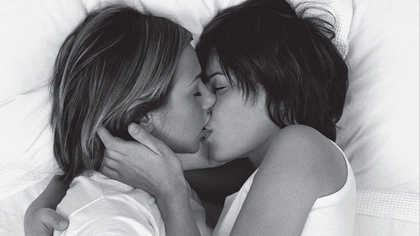 15 yıl sonra öpücük: lezbiyen çiftin arkasındaki modeller ve yaratıcılarla tanışın HD duvar kağıdı