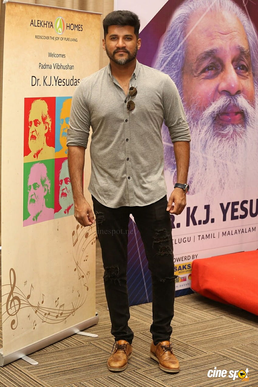 Vijay Yesudas at KJ Yesudas Live Concert Press Meet HD phone wallpaper ...