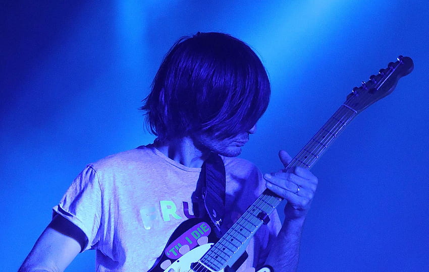 Listen to Jonny Greenwood's dramatic new song 'Crucifix' from 'Spencer' HD wallpaper