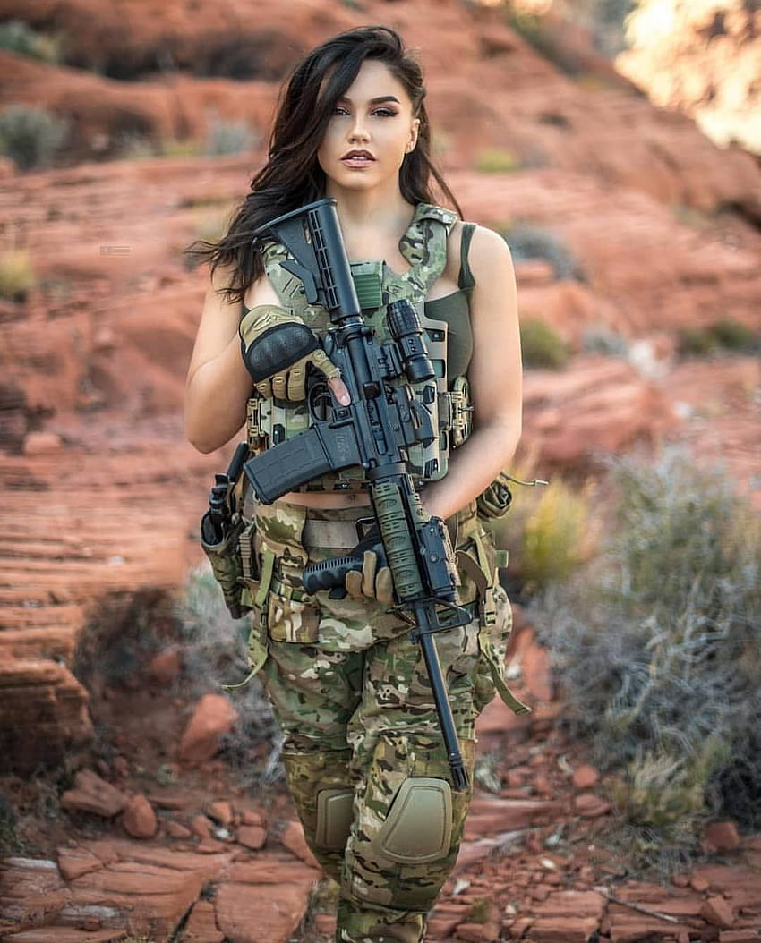 Chica militar, mujeres combatientes fondo de pantalla del teléfono