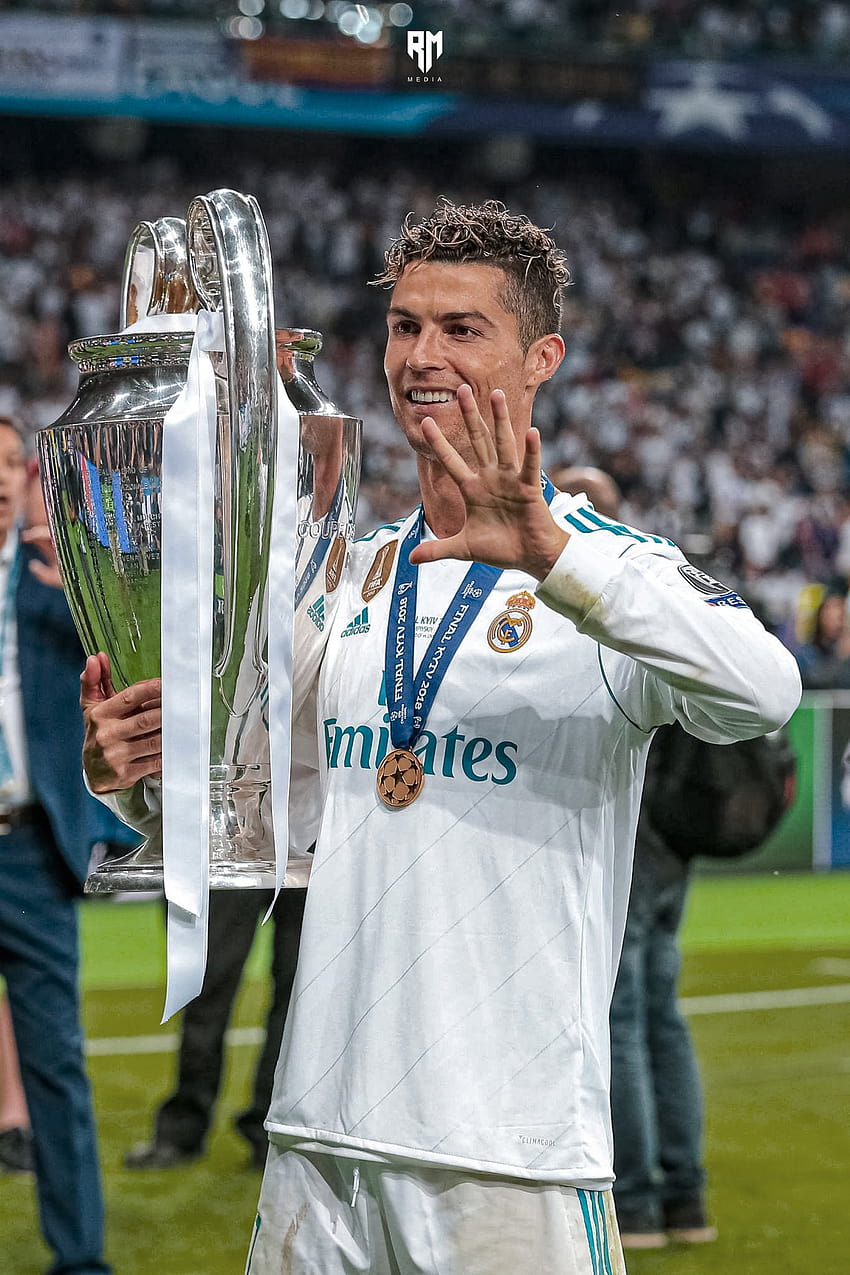 Real Madrid Media auf Twitter: Nudelhaar Ronaldo HD-Handy-Hintergrundbild