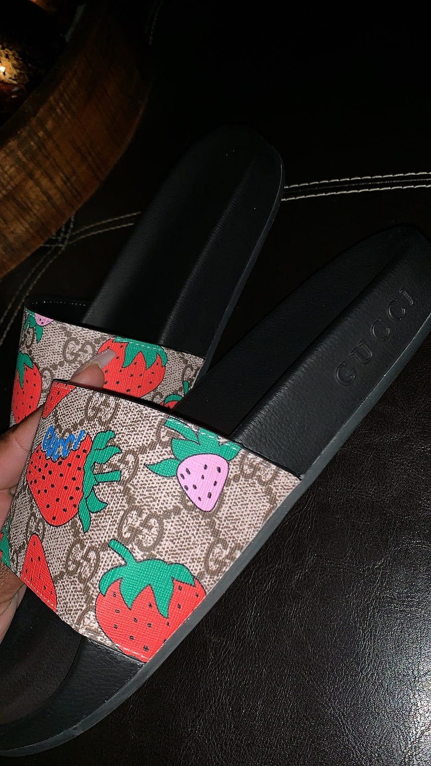 Strawberry Gucci slides worn once,no box or dustbag.Left the box on vacation last month with dustbag inside of it. HD phone wallpaper