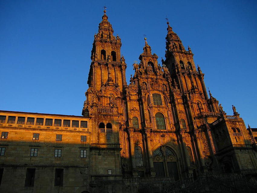 Файл: Catedral de Santiago de Compostela HD тапет