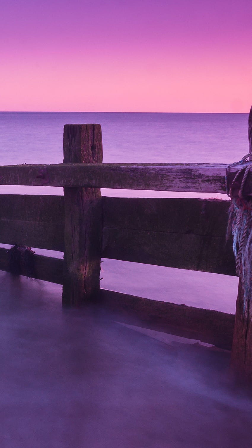 Docks, , abandonné, Seven Sisters Country Park, Angleterre, violet, rose, lever de soleil, coucher de soleil, mer, océan, eau, ciel clair, OS Fond d'écran de téléphone HD