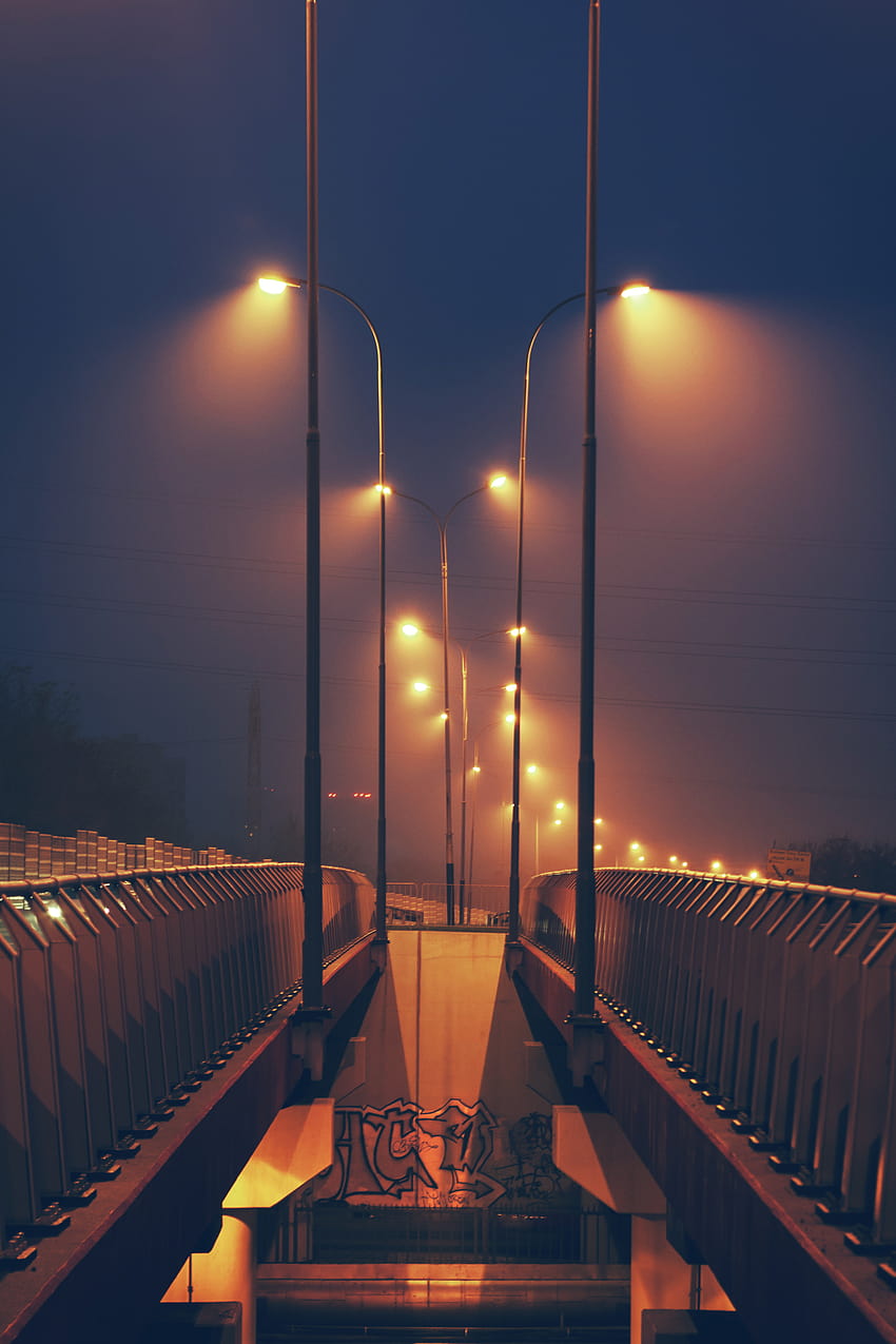Lampu jalan di malam hari · Stok wallpaper ponsel HD