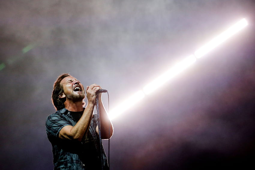 Pearl Jam Dances to a Different Beat, and 11 More New Songs, pearl jam gigaton HD wallpaper