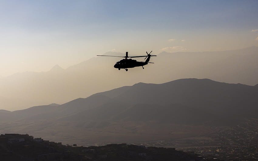 カブール。 アフガニスタン。 ヘリコプター。 ブラックホーク、 高画質の壁紙