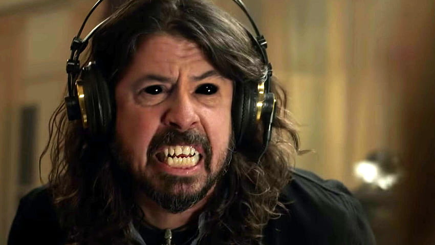 Gana pases dobles para ver la película de terror de Foo Fighters, estudio 666 fondo de pantalla