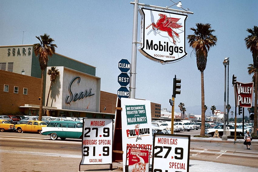 North Hollywood Sears at the Valley Plaza, 1950, vintage vibe gas station full HD wallpaper
