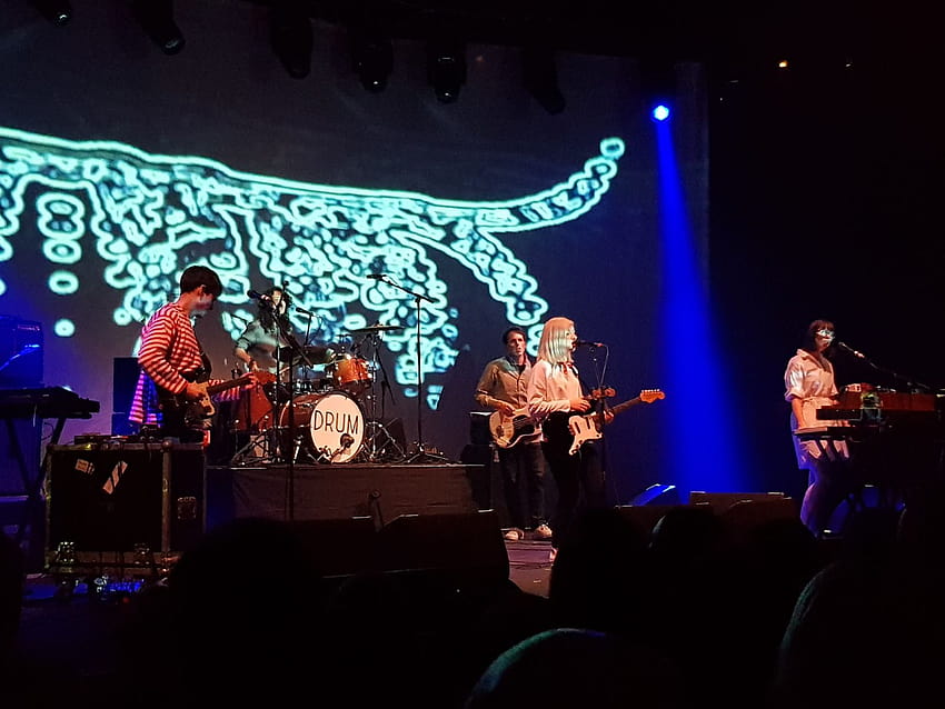 Pension lawyer meets world: Alvvays at the Roundhouse HD wallpaper