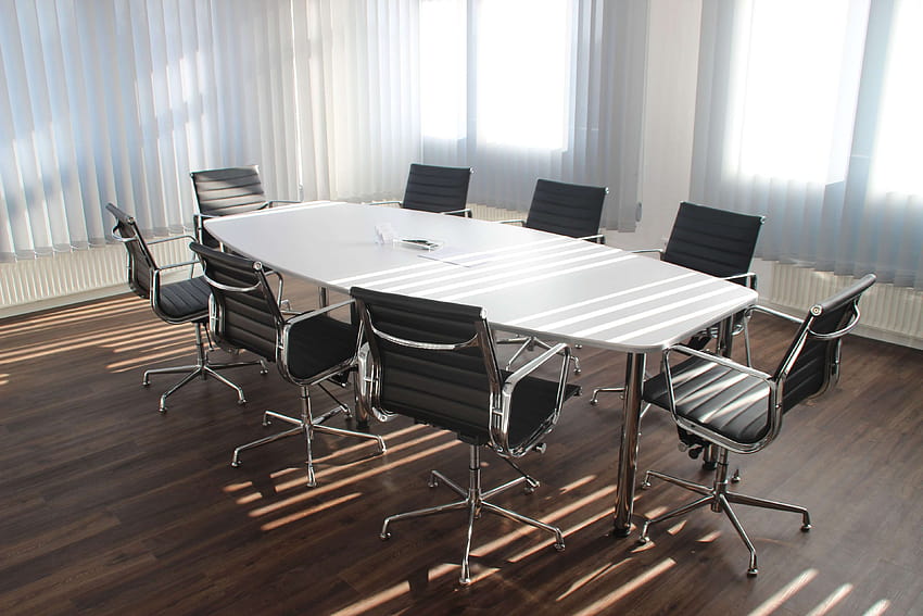 514139 biznes, krzesła, współczesny, projektant, biurko, pusty, wewnątrz, wnętrze, spotkanie, gabinet, pokój, siedzenie, stół, okno, praca, sala konferencyjna Tapeta HD
