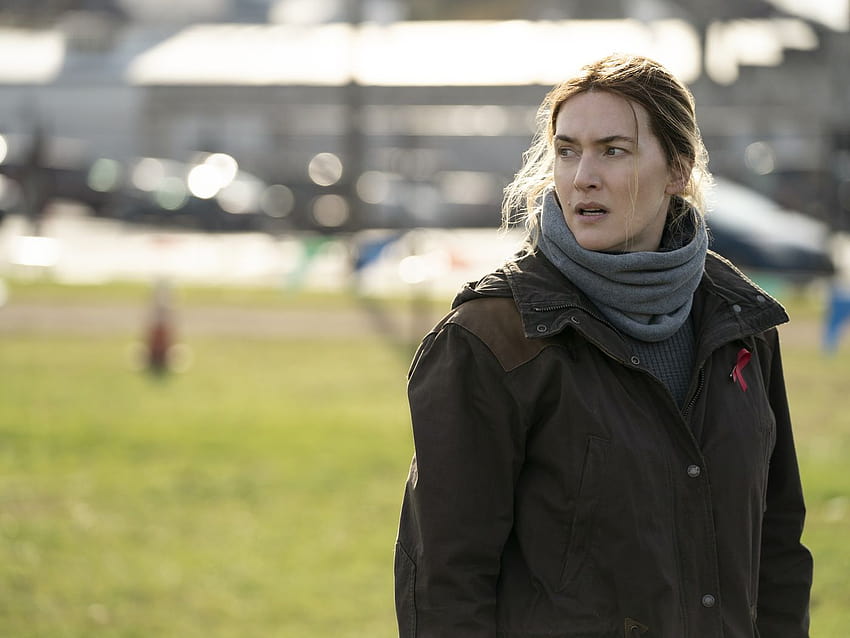 Kate Winslet in HBO's Mare of Easttown: You should definitely be watching HD wallpaper