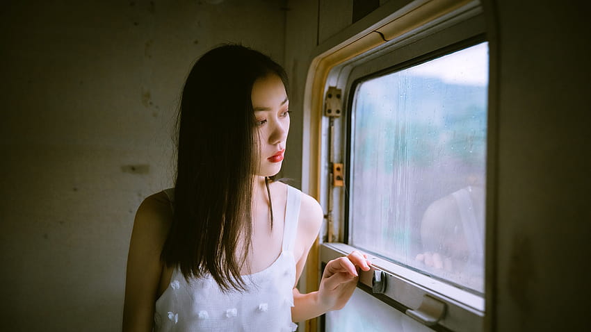 Girl look out window, train 3840x2160 U , train window HD wallpaper