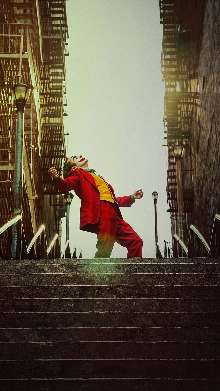 2160x3840 Joker, film del 2019, vestito rosso, poster, joker iphone 2019 Sfondo del telefono HD
