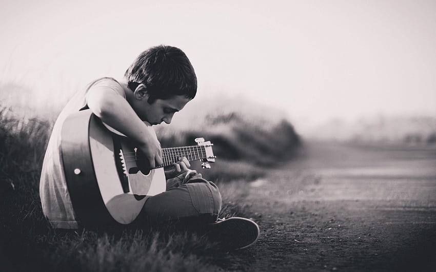 Menino toca violão, menino com violão papel de parede HD