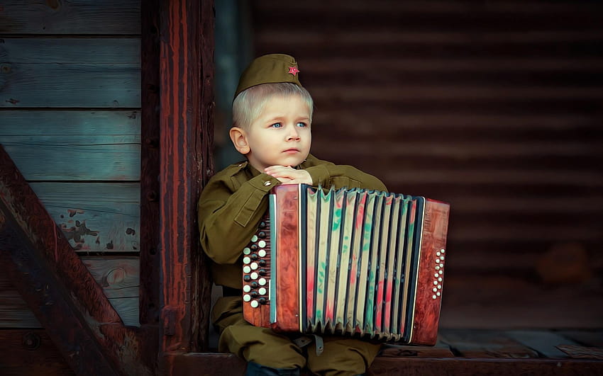 Little soldier, cute boy, accordion 1920x1200 HD wallpaper