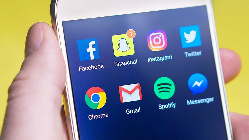 Social Media News: Facebook Considering Hiding Likes, Twitter, cellphone slovenija HD wallpaper