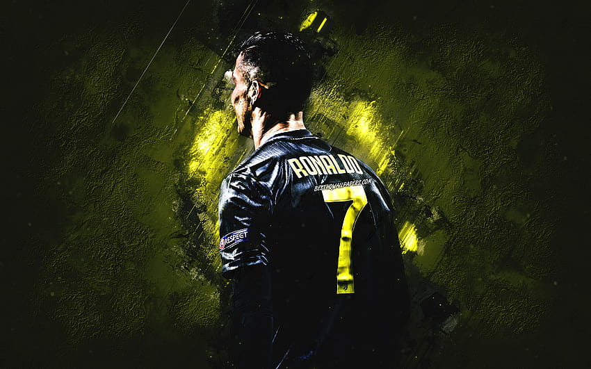 Cristiano Ronaldo, joueur de football portugais, Juventus FC, uniforme noir, CR7, star du football, Serie A, Italie, football, fond de pierre jaune avec résolution 2880x1800. Haute qualité, pc cr7 Fond d'écran HD