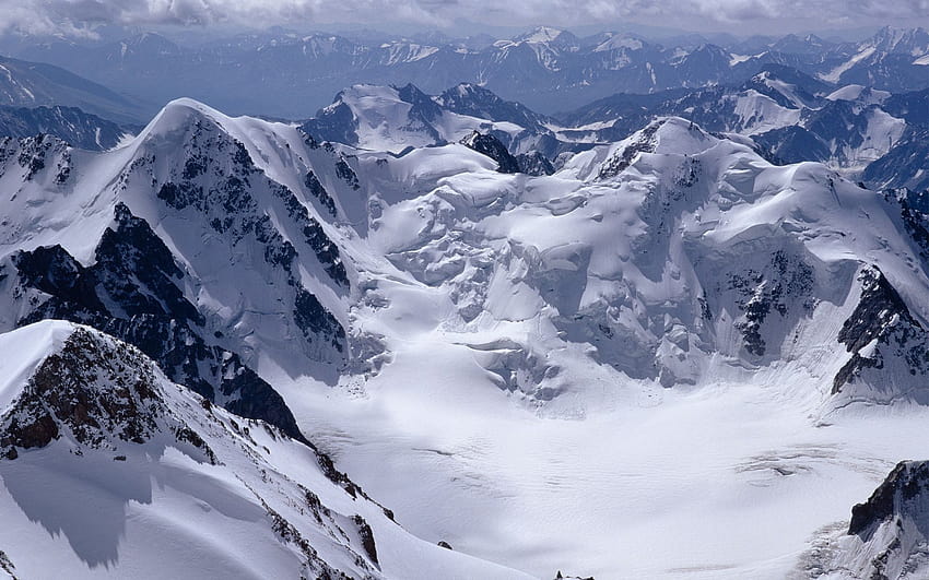Altai Mountains, snowy mountain HD wallpaper