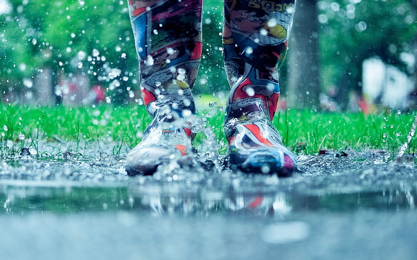 Autumn rain puddles drops water boots spray HD wallpaper