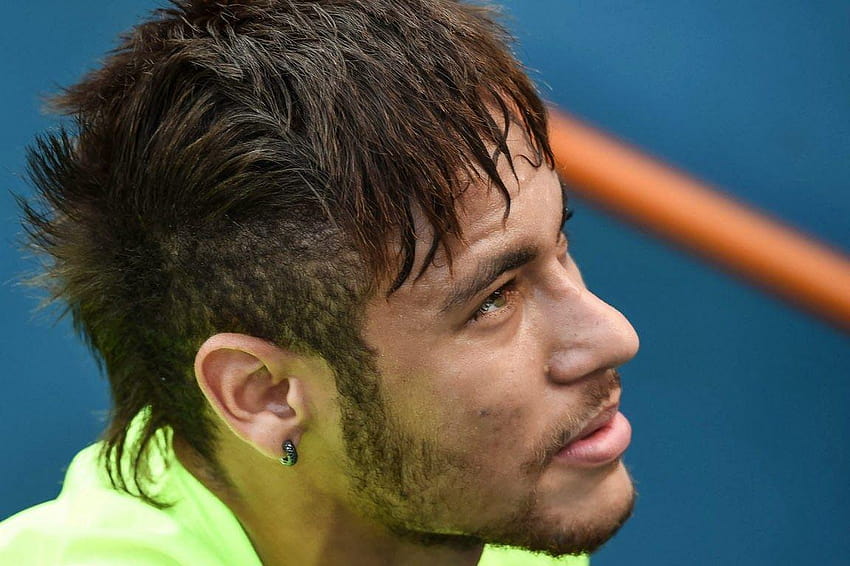 10 Outstanding Footballers With Crazy And Quirkiest Hairstyles