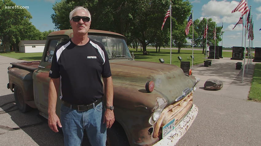 Man who paid $75 for Chevy truck 44 years ago, just sold it to prior owner's grandson for $75 HD wallpaper