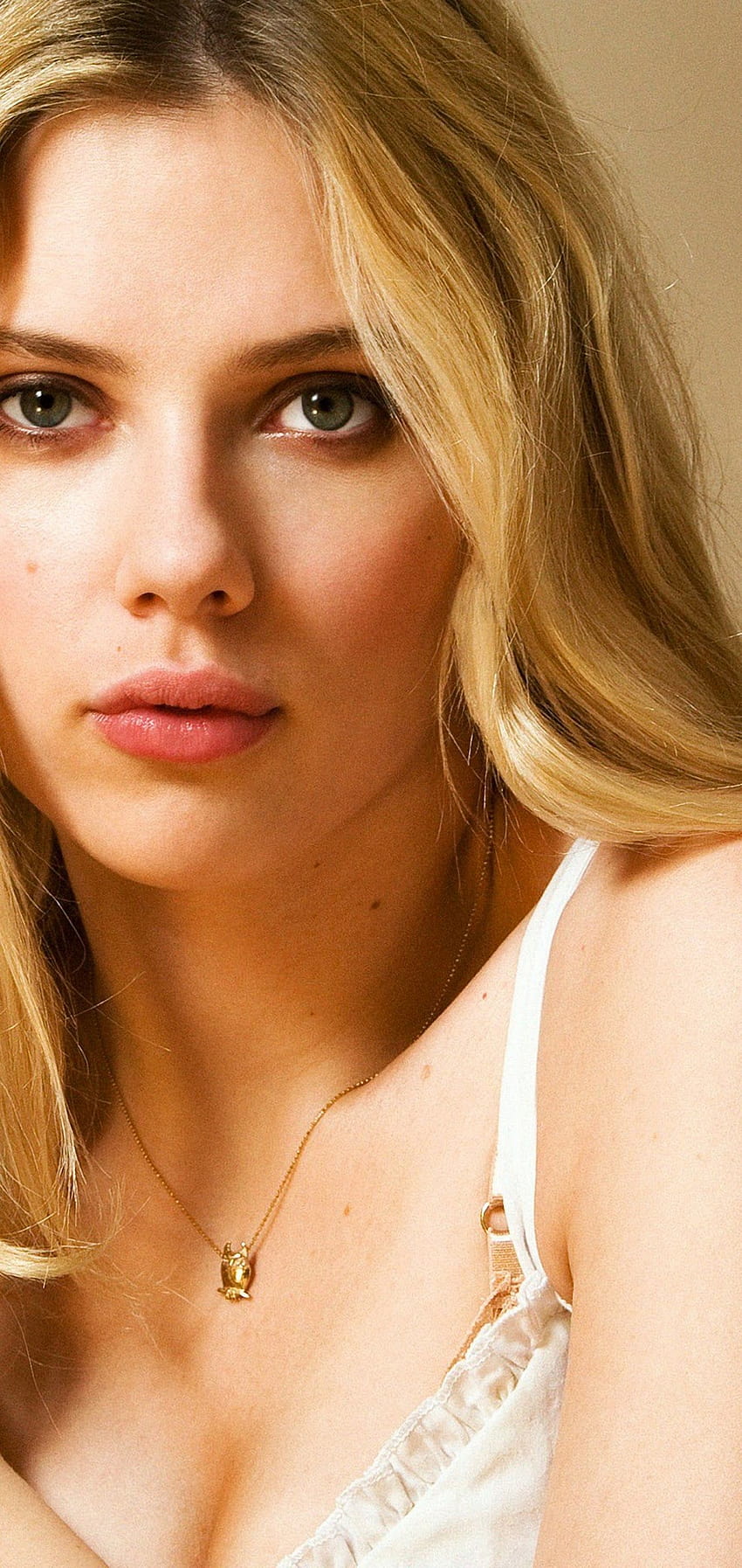 Scarlett Johansson Blonde Girl, scarlett johansson mobile HD phone wallpaper
