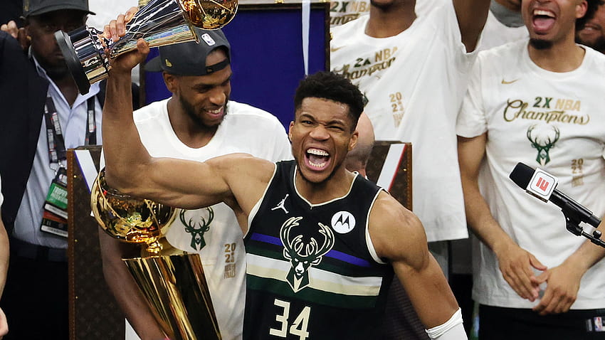 Finali NBA 2021: la stella dei Milwaukee Bucks Giannis Antetokounmpo nominato MVP delle finali, campionato 2021 dollari Sfondo HD