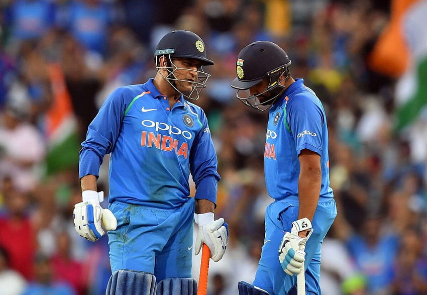 Watch: Rohit Sharma Pays Ultimate Tribute To MS Dhoni, Calls Him India's Best Ever Captain, ms dhoni vs rohit sharma HD wallpaper