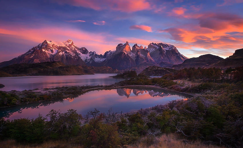 Sunset in the mountains, nature reserve Torres del Paine National, torres del paine national park HD wallpaper