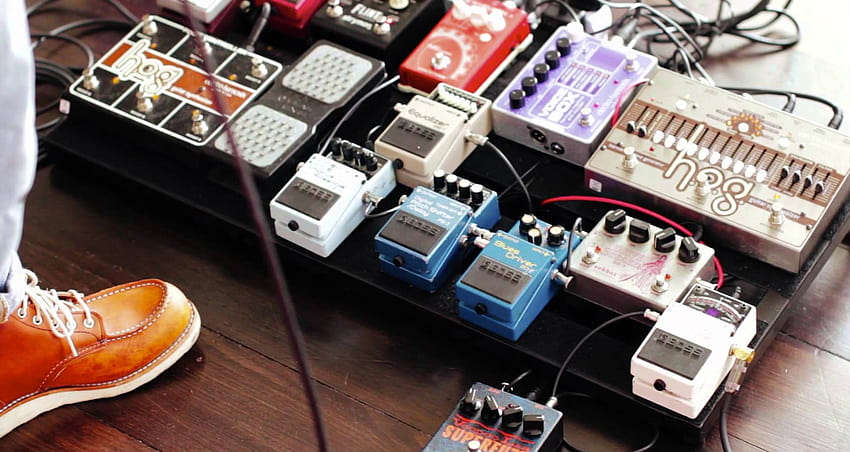 A Brief Guide To Guitar Effect Pedals & Boards, guitar pedal HD wallpaper