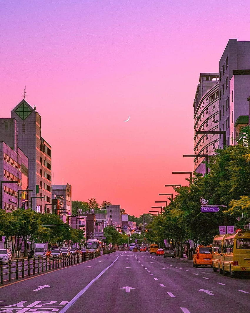 Естетична южнокорейска улица в град / Ville et Rue Coréenne, лятна Корея HD тапет за телефон