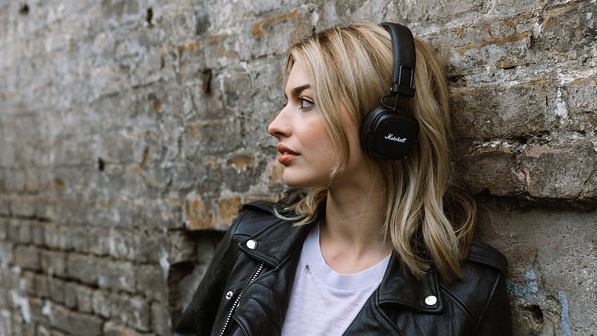 Black Leather Jacket Wearing Blonde Hair Girl With Headphone Is Leaning On A Dirtly Wall Model, blonde leather jacket HD wallpaper