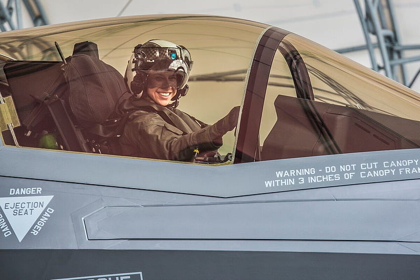 İlk kadın Marine F, kadın pilotlarla tanışın HD duvar kağıdı